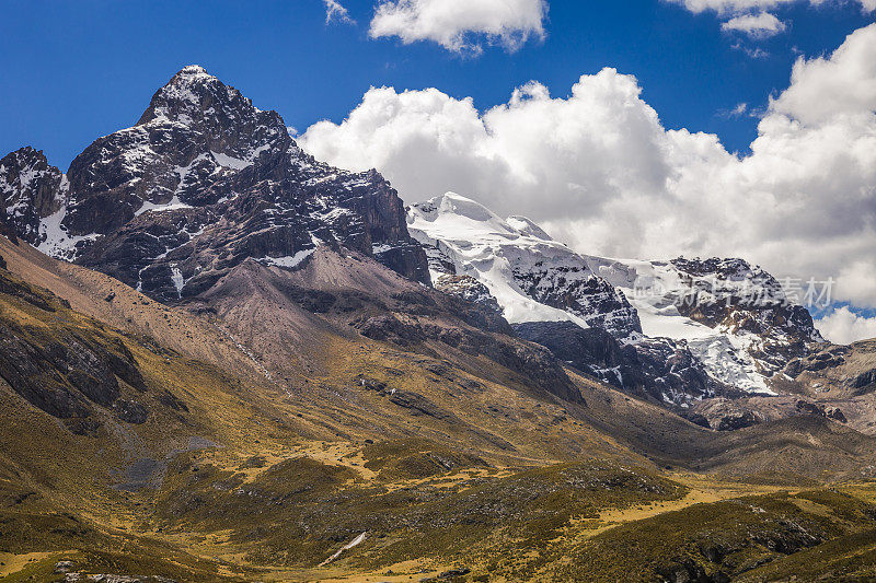 秘鲁安第斯山脉的Carpa - Cordillera -秘鲁安第斯山脉